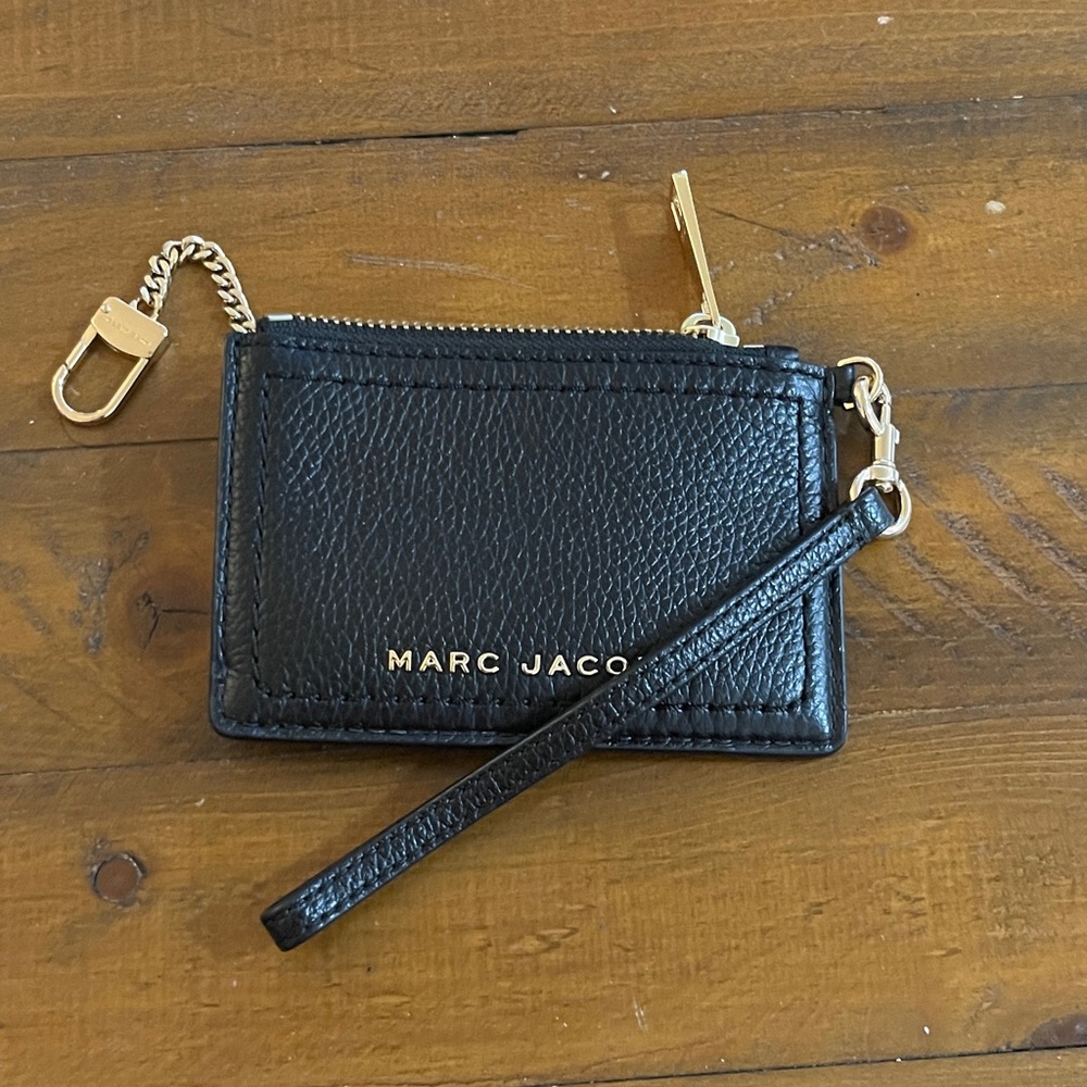 Marc Jacobs Black Pebbled Leather Zip Card Case with Wristlet